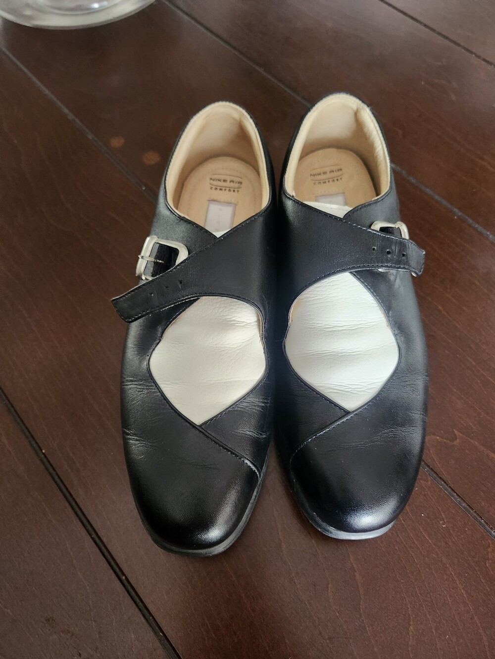 Nike Air Comfort Women's Golf Shoes- Size 9